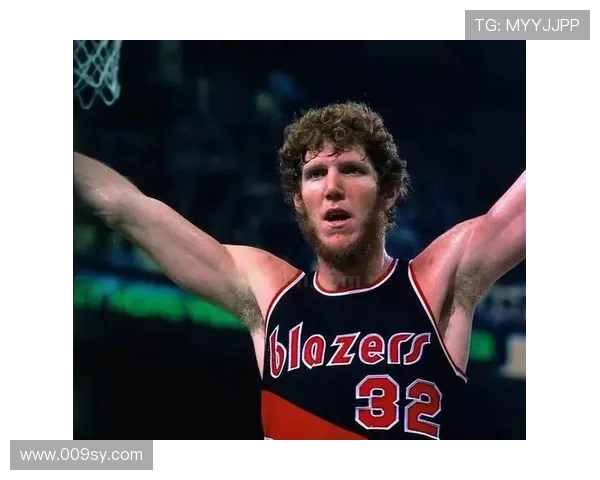 型男入场暗黑风启航 开拓者球员赛前穿搭引爆球场时尚篮球运动潮流